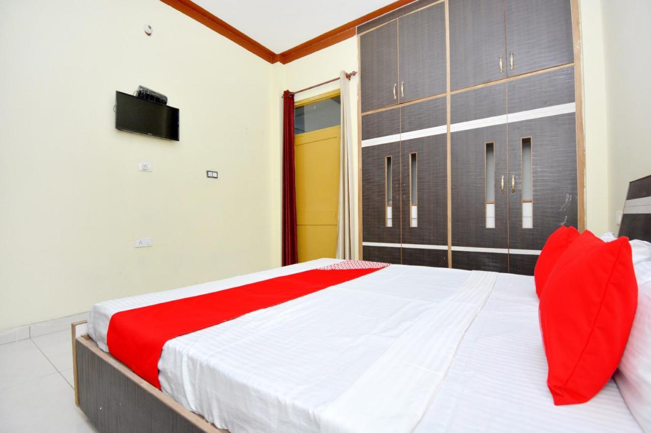 Oyo 40306 White House Hotell Jalandhar Eksteriør bilde