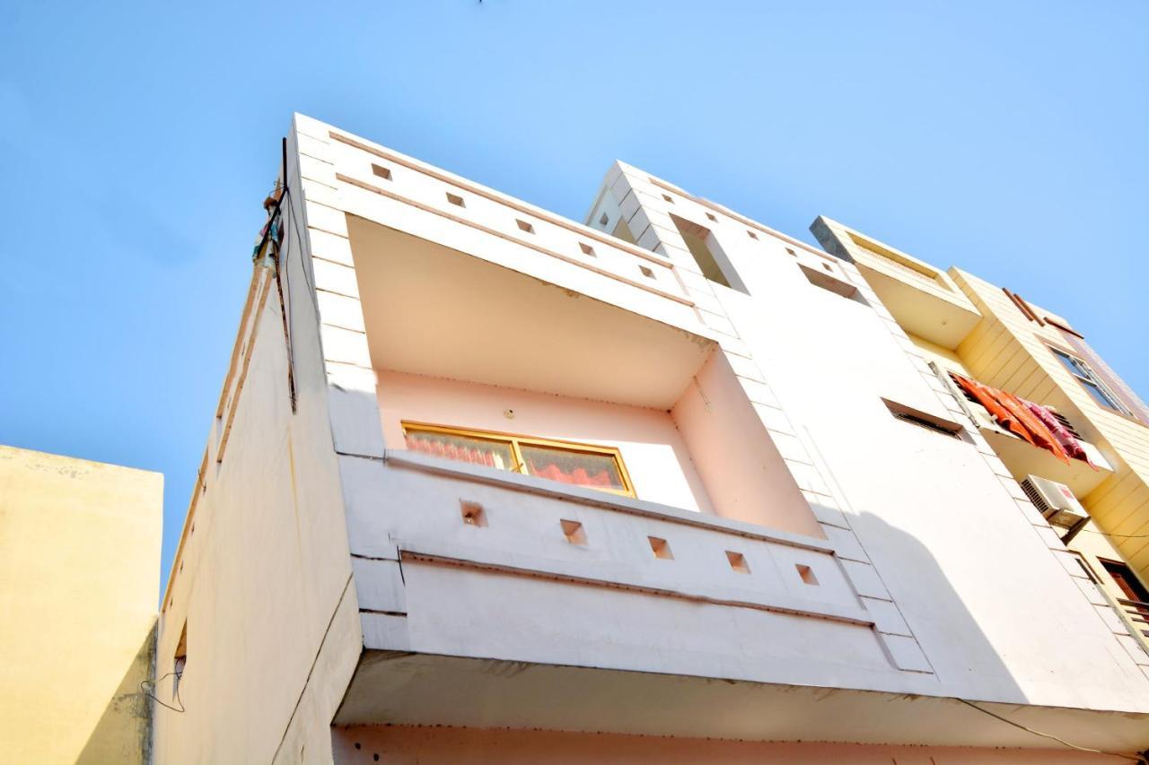 Oyo 40306 White House Hotell Jalandhar Eksteriør bilde