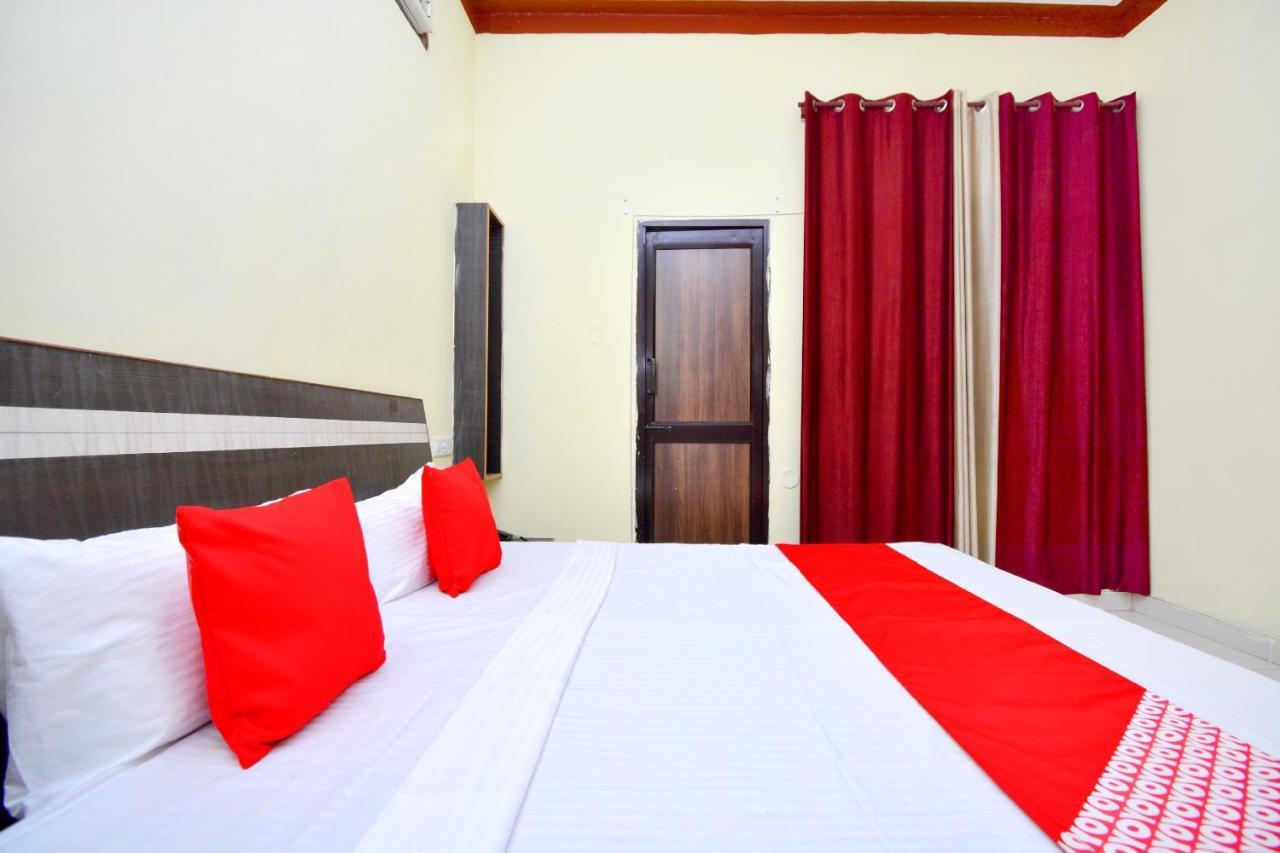 Oyo 40306 White House Hotell Jalandhar Eksteriør bilde