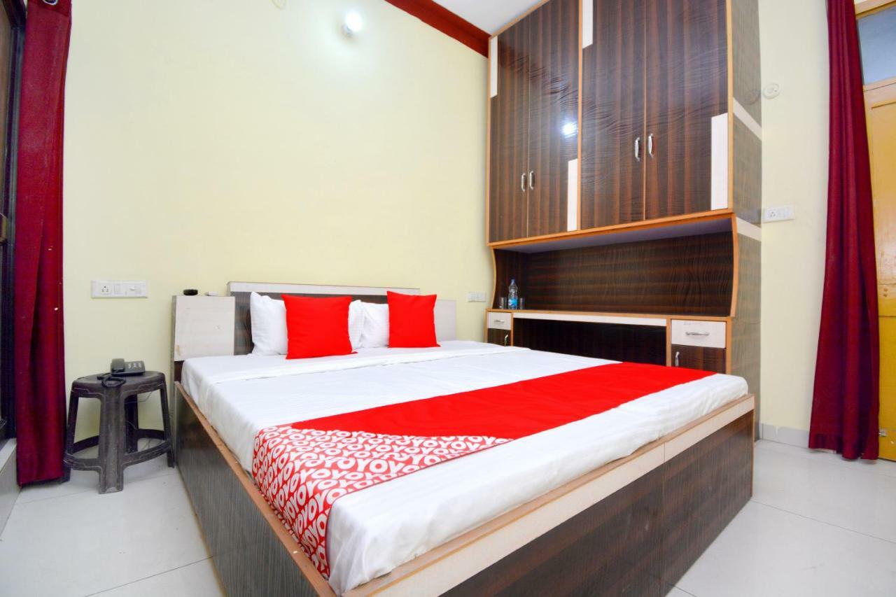 Oyo 40306 White House Hotell Jalandhar Eksteriør bilde